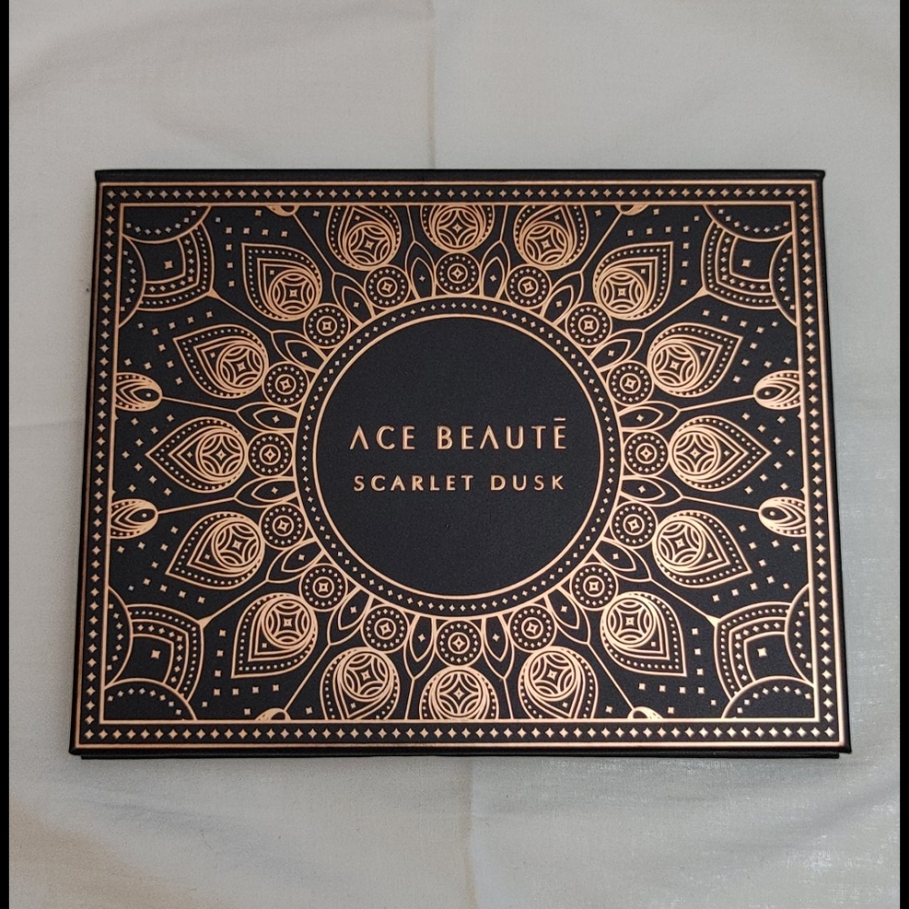 Ace Beaute Scarlet Dusk Makeup Palette